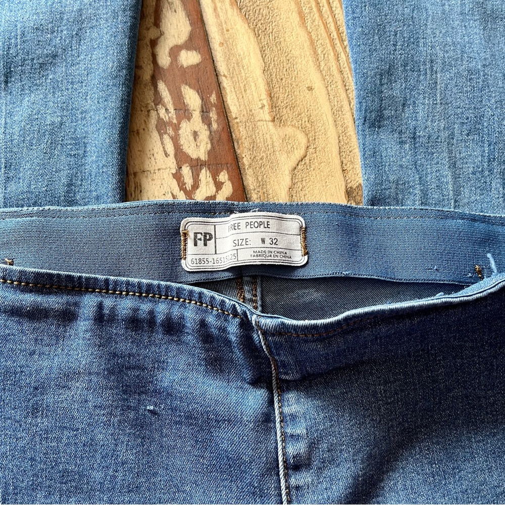 Free People Penny pull-on Flare jeans size 32